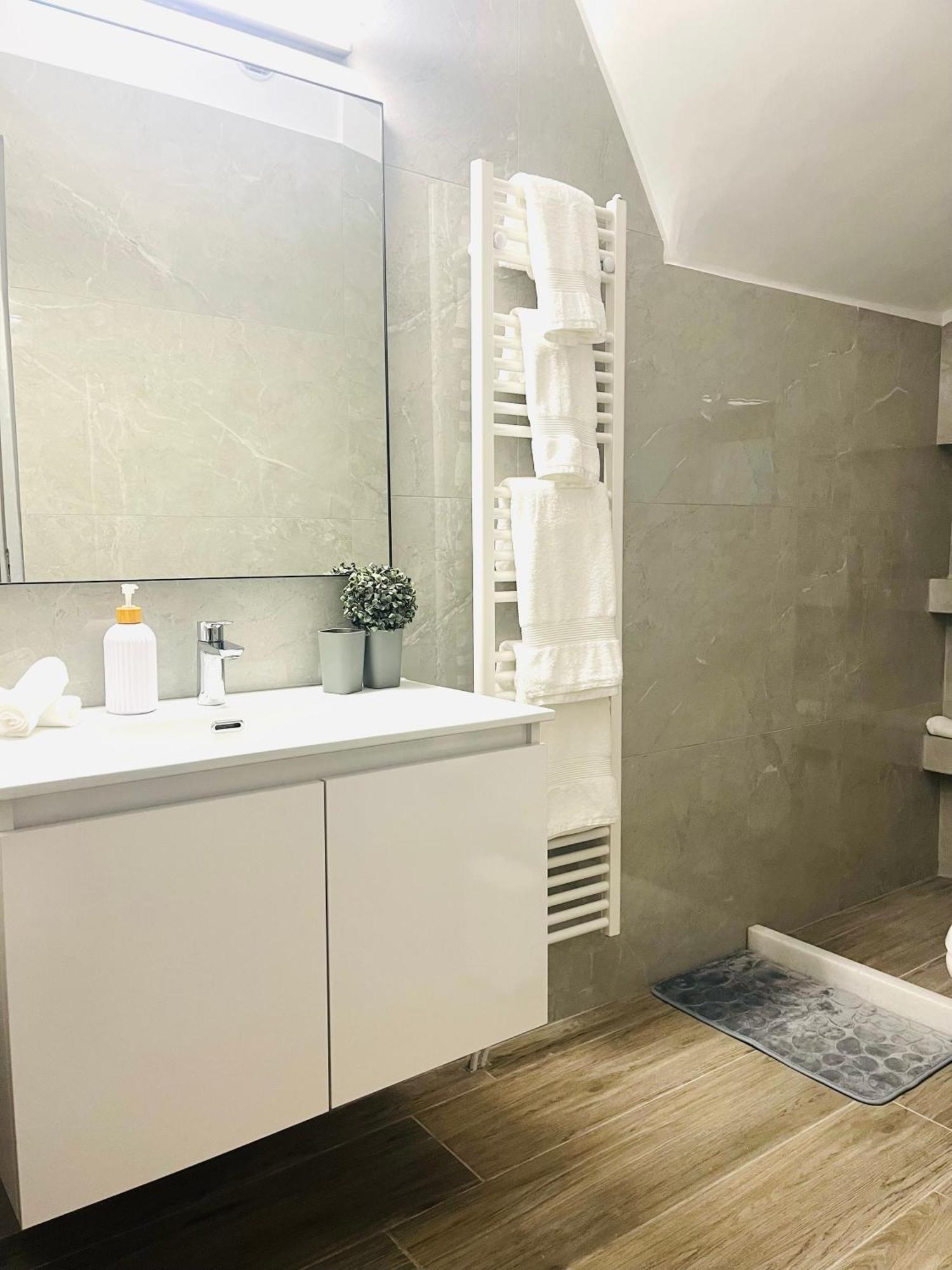 Athens Theatre Apartment Alpha מראה חיצוני תמונה